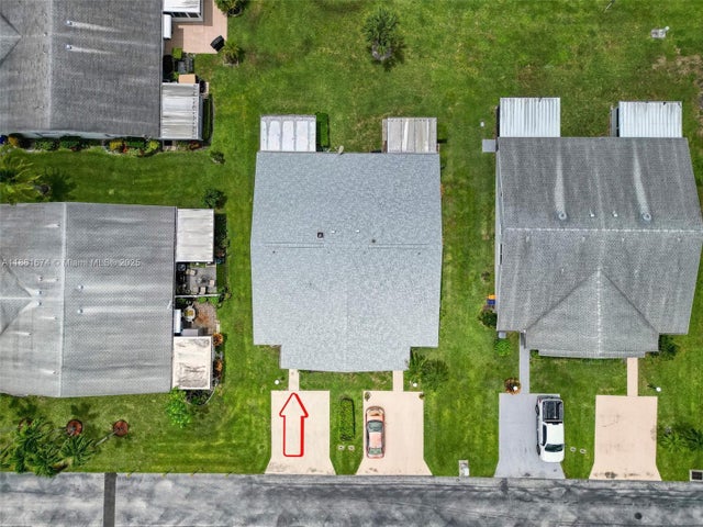 3 of 40 - 3319 Americo Dr, West Palm Beach, FL