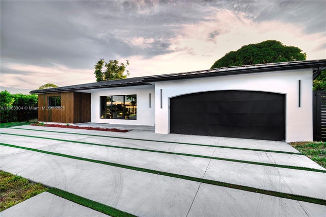 3 of 50 - 5561 Ne 28th Ave, Fort Lauderdale, FL