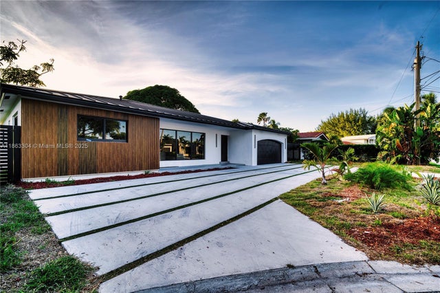 4 of 50 - 5561 Ne 28th Ave, Fort Lauderdale, FL