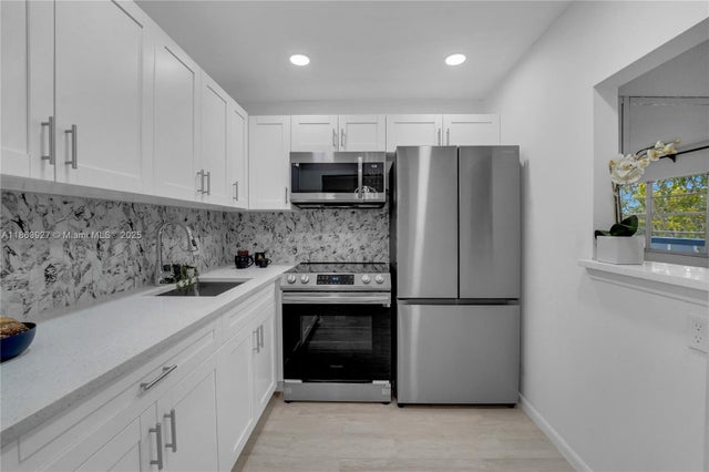 1 of 24 - 4035 Durham B 4035, Deerfield Beach, FL