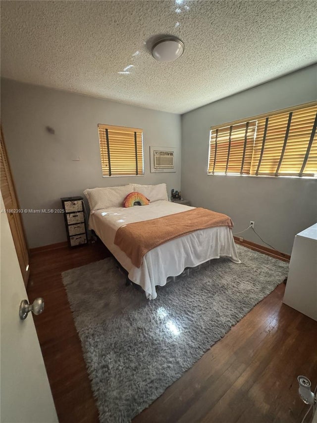 1 of 5 - 2840 Sw 103rd Pl, Miami, FL