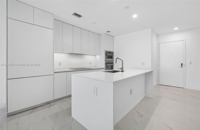 4 of 73 - 700 Ne 24th 2606, Miami, FL