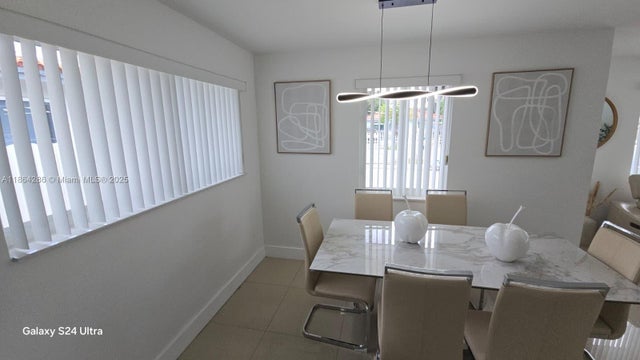 4 of 34 - 260 Nw 57th Ct, Miami, FL