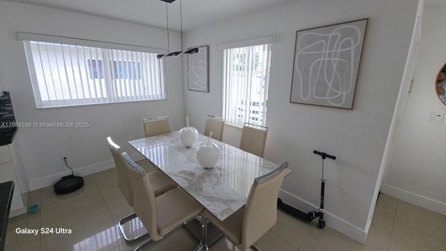 5 of 34 - 260 Nw 57th Ct, Miami, FL