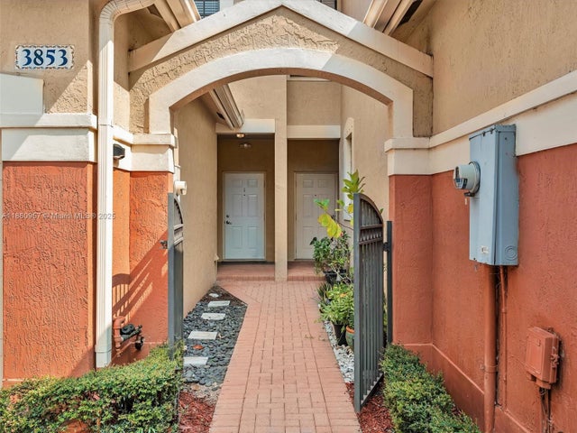 2 of 34 - 3853 Tree Top Dr, Weston, FL