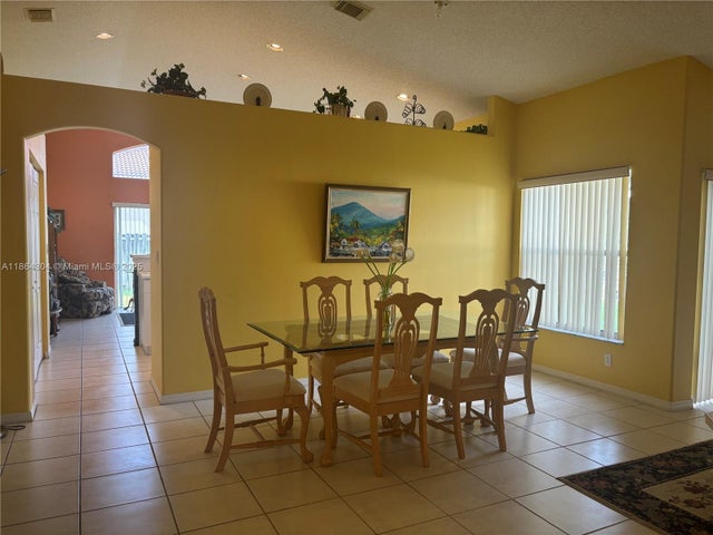 3 of 35 - 18581 Nw 23rd St, Pembroke Pines, FL