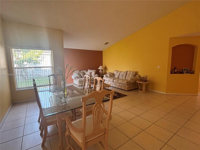 5 of 35 - 18581 Nw 23rd St, Pembroke Pines, FL