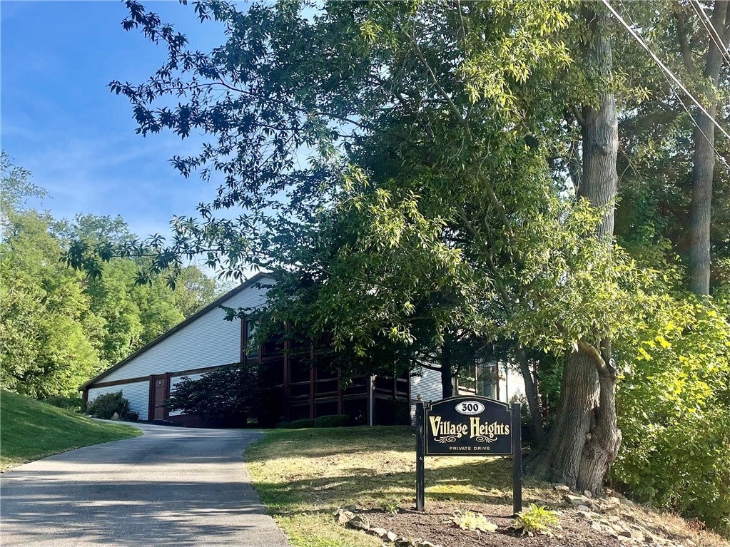 300 Sixth Street 10, Beaver