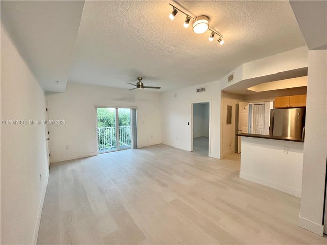 2 of 19 - 7516 Ne 1st Ave 302, Miami, FL