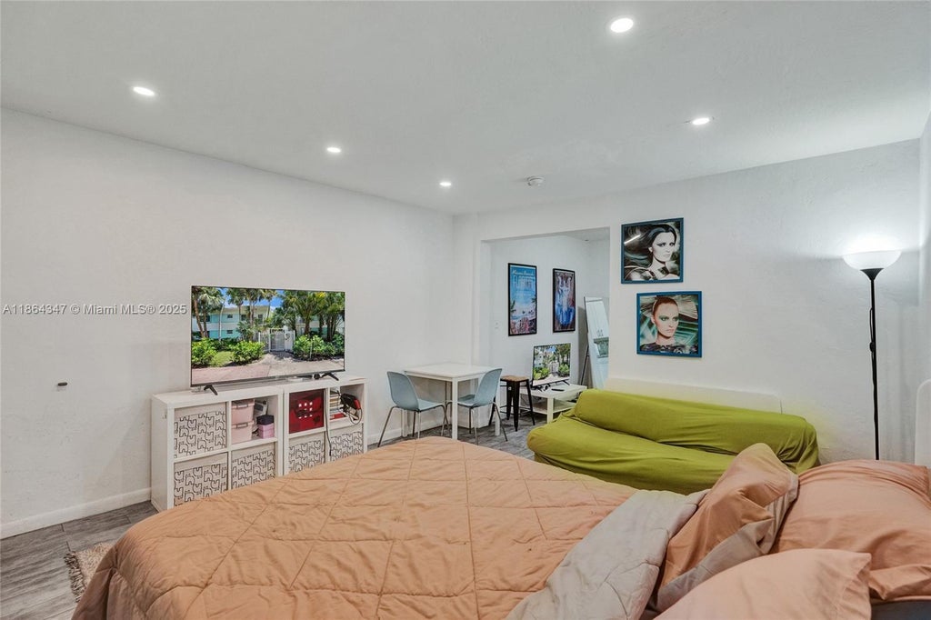 911 Meridian Ave 104, Miami Beach