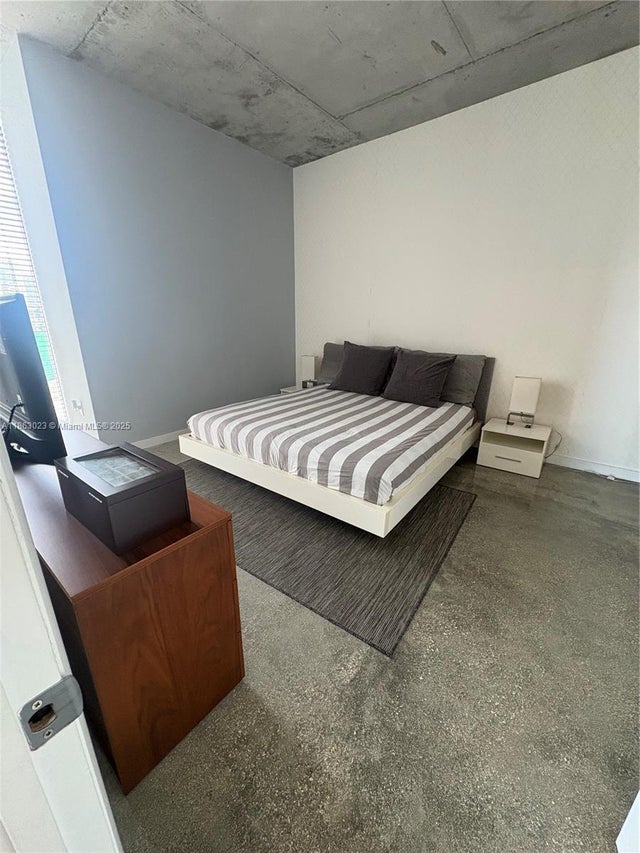 3 of 11 - 151 Se 1st St 2401, Miami, FL