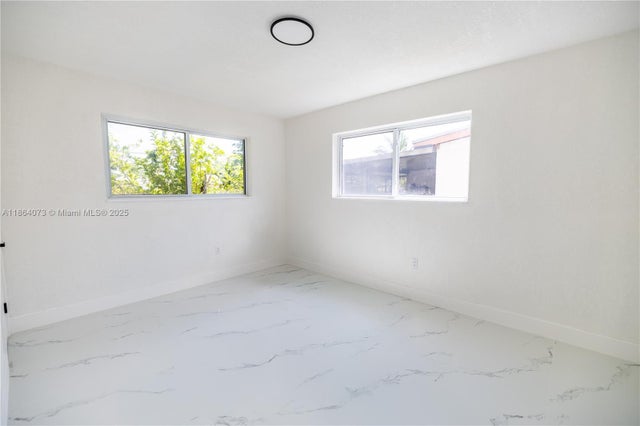 3 of 24 - 1625 Nw 9th Ct, Homestead, FL