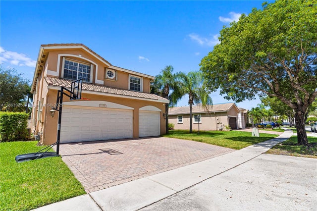 3 of 63 - 13374 Nw 13th St, Pembroke Pines, FL
