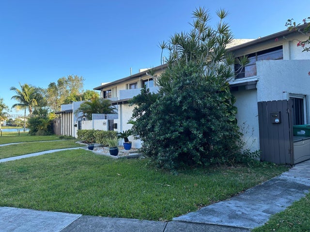 2 of 45 - 11208 Sw 67th Ter, Miami, FL