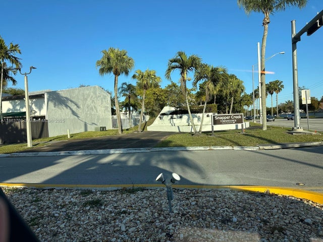 5 of 45 - 11208 Sw 67th Ter, Miami, FL