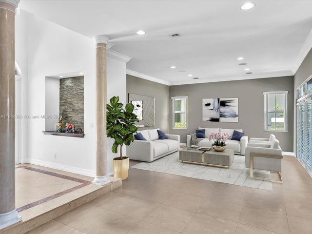 5 of 38 - 3521 Forest View Cir, Fort Lauderdale, FL