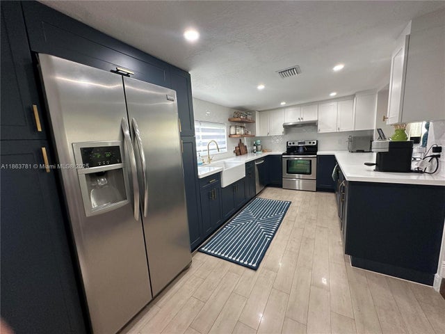 5 of 25 - 7310 Sw 31st St, Miami, FL