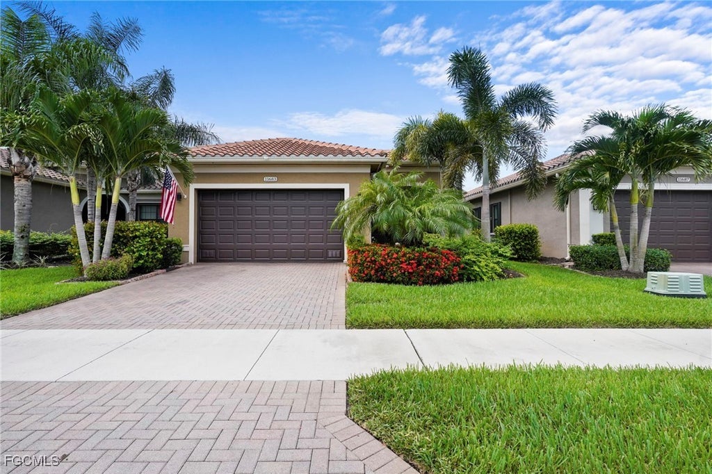 11683 Meadowrun Cir, Fort Myers