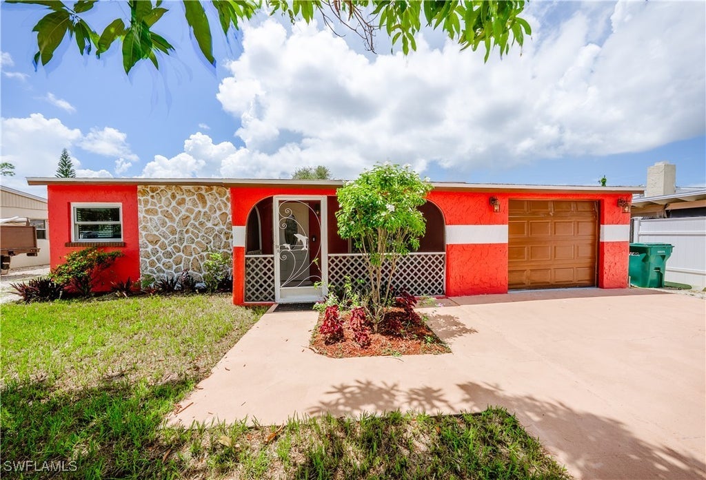 4512 Normandy Dr, Naples