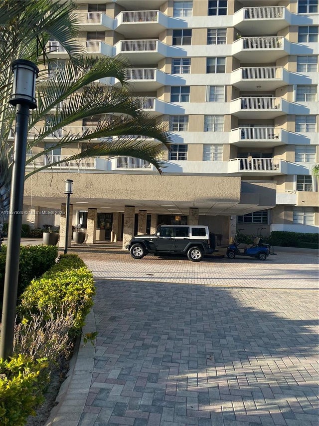 3 of 18 - 1965 S Ocean Dr 3h, Hallandale Beach, FL