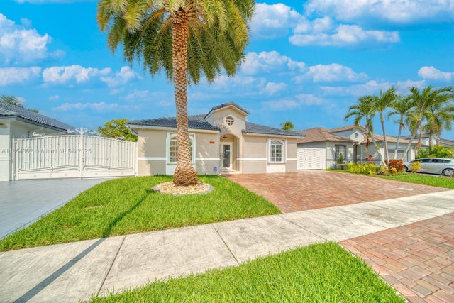 3 of 39 - 16886 Sw 143rd Pl, Miami, FL