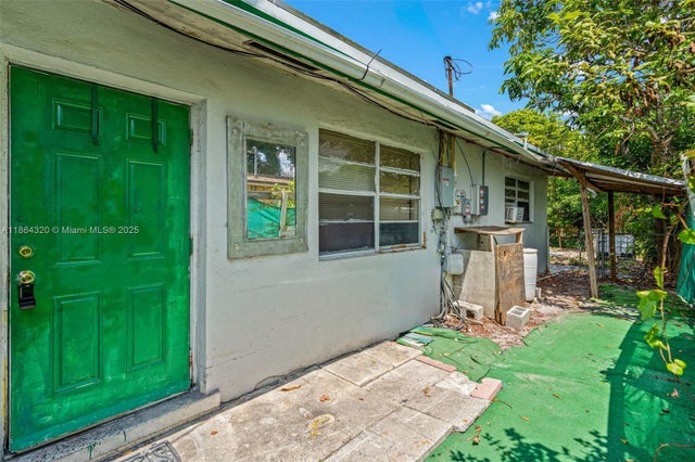 3 of 24 - 2433 Nw 20th St, Fort Lauderdale, FL