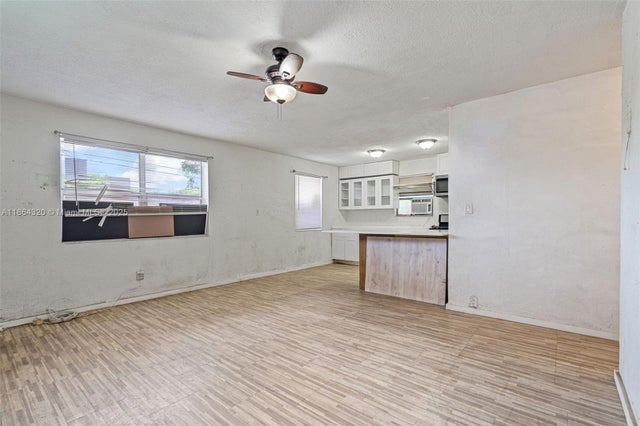 5 of 24 - 2433 Nw 20th St, Fort Lauderdale, FL