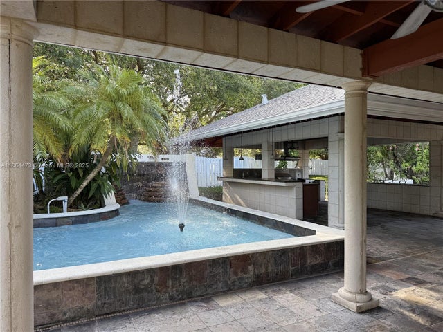 4 of 20 - 15051 Sw 149th St, Miami, FL
