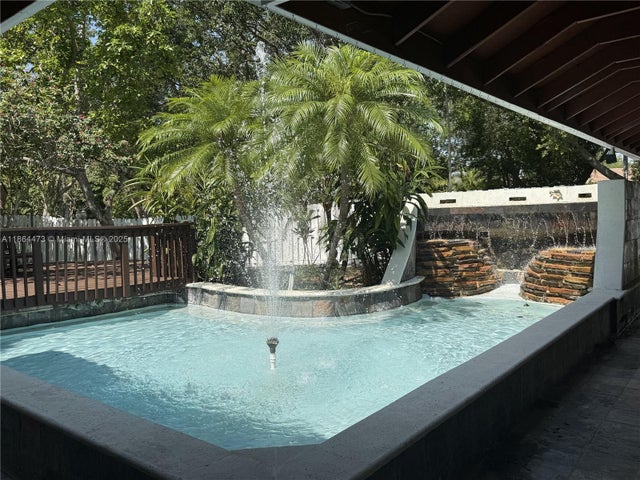 5 of 20 - 15051 Sw 149th St, Miami, FL