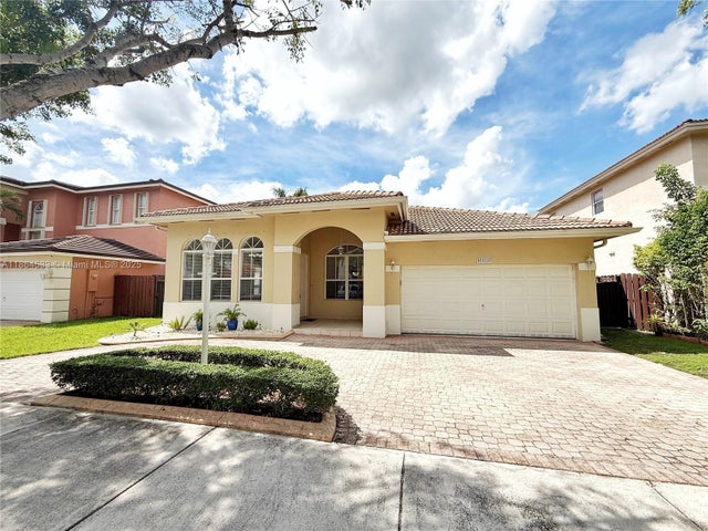 2 of 35 - 16032 Sw 63rd Ter, Miami, FL