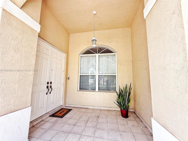 3 of 35 - 16032 Sw 63rd Ter, Miami, FL