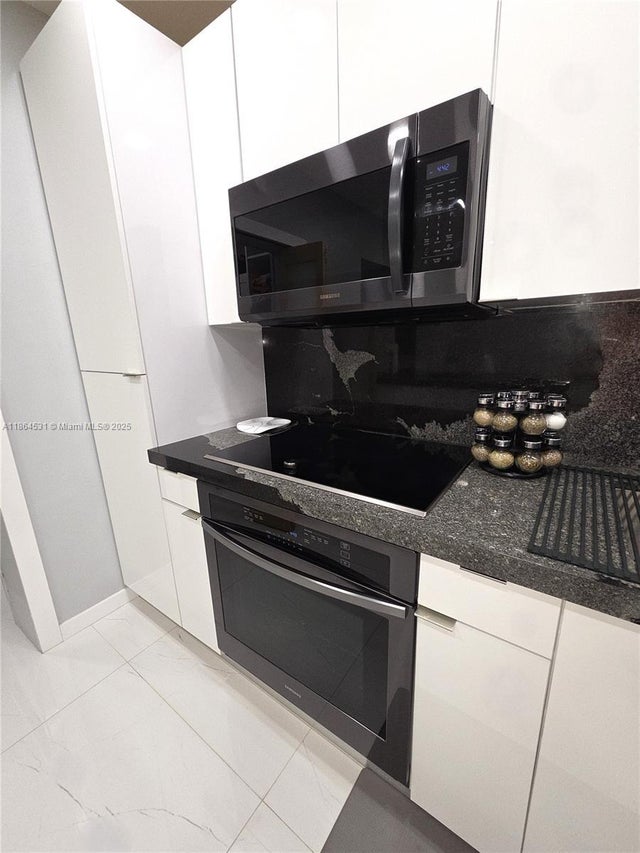 3 of 43 - 380 W 41st St, Hialeah, FL