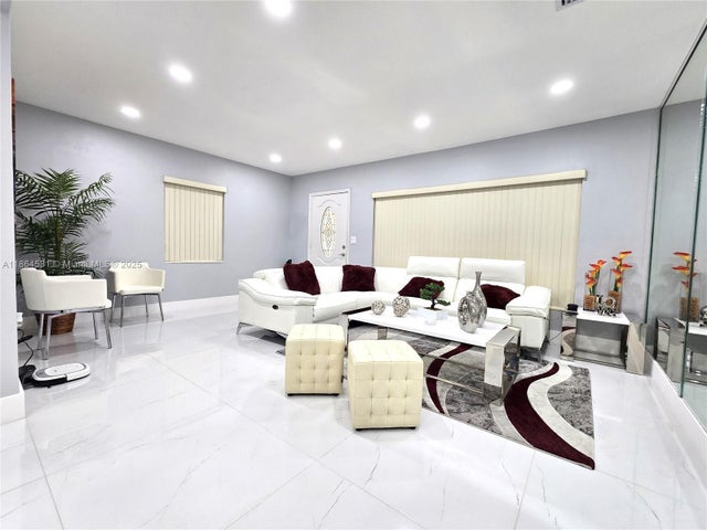 4 of 43 - 380 W 41st St, Hialeah, FL