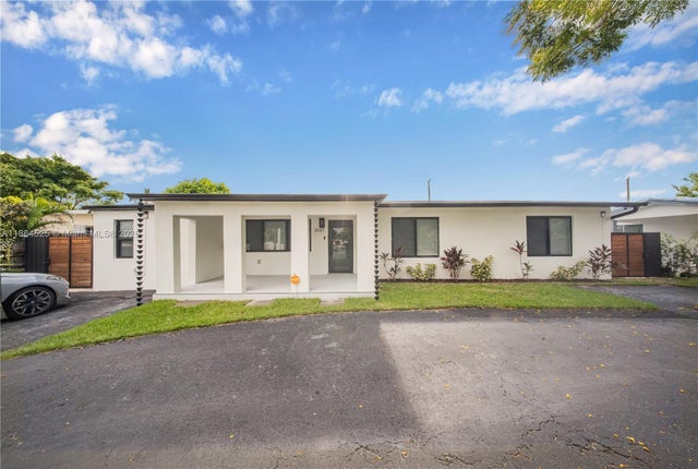 1 of 39 - 3021 Sw 97th Ave, Miami, FL