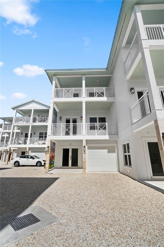 1 of 65 - 84745 Old Hwy 4, Islamorada, FL