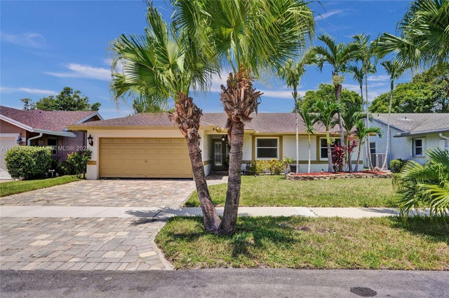 3 of 38 - 4365 Nw 103rd Ter, Sunrise, FL