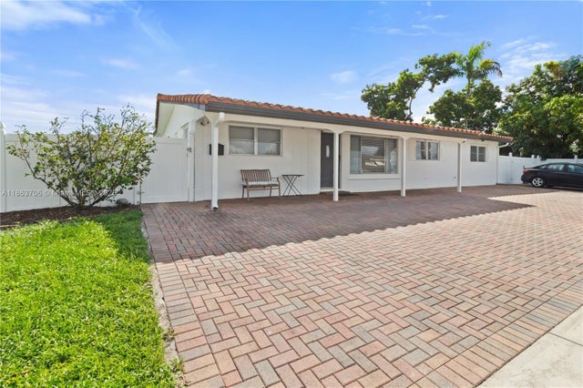3 of 30 - 7490 Buchanan St, Hollywood, FL