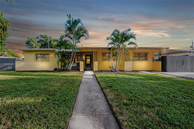 1 of 31 - 1220 Nw 88th St, Miami, FL