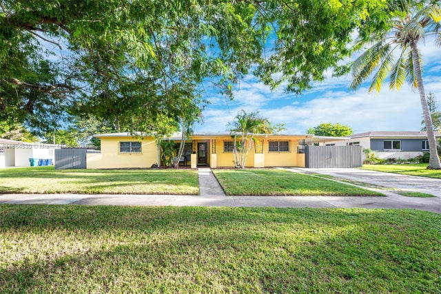 4 of 31 - 1220 Nw 88th St, Miami, FL
