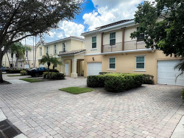 1 of 70 - 197 E Santa Barbara Way, Palm Beach Gardens, FL