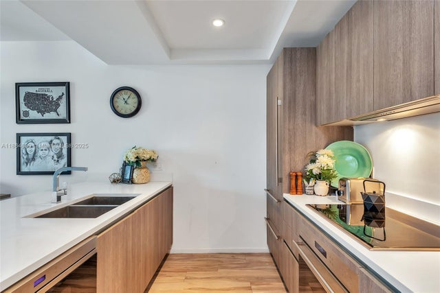 5 of 31 - 801 S Miami Ave 1708, Miami, FL