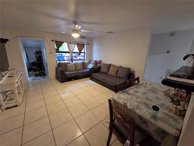 3 of 55 - 3433 Sw 12th Pl, Fort Lauderdale, FL