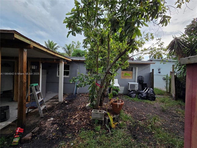 5 of 55 - 3433 Sw 12th Pl, Fort Lauderdale, FL