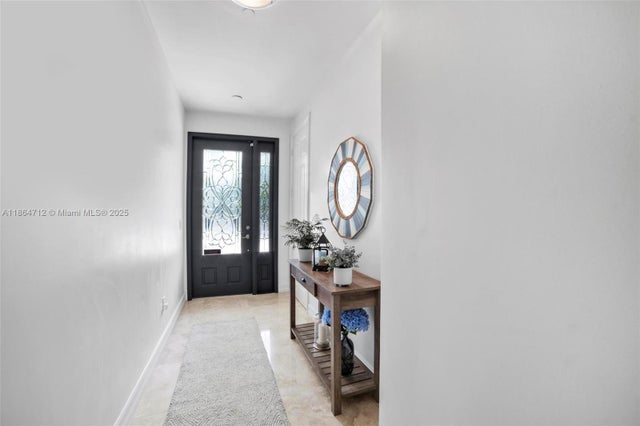4 of 37 - 542 Ne 17th Ave 542, Fort Lauderdale, FL