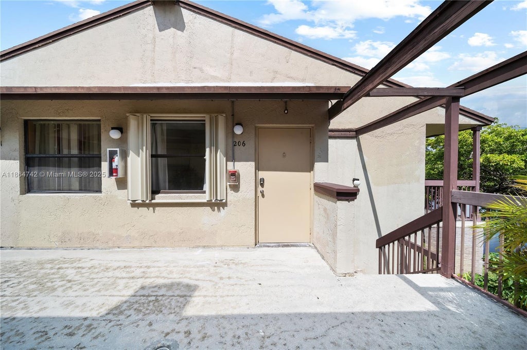 485 Nw 210th St 206, Miami Gardens