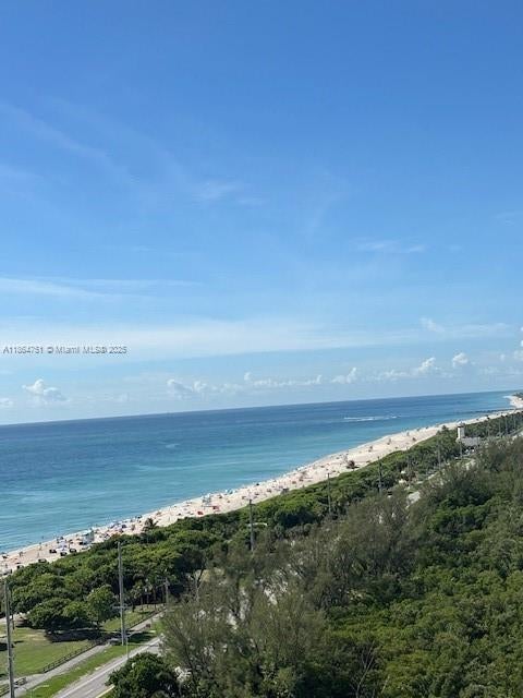 4 of 35 - 100 Bayview Dr 1906, Sunny Isles Beach, FL