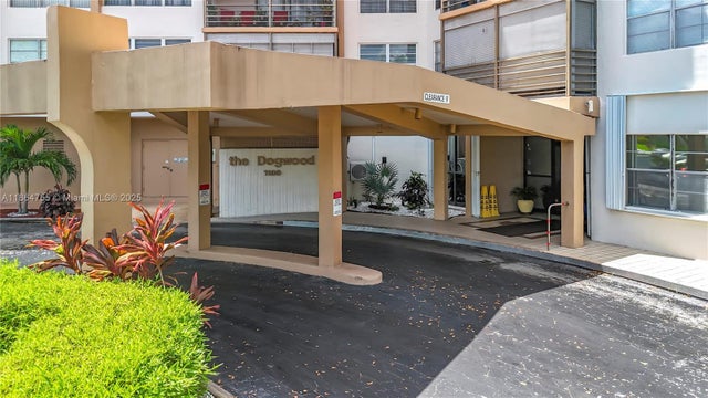 4 of 38 - 1100 Saint Charles Pl 219, Pembroke Pines, FL
