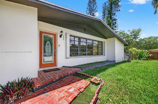 2 of 62 - 5240 Redwood Ct, Plantation, FL