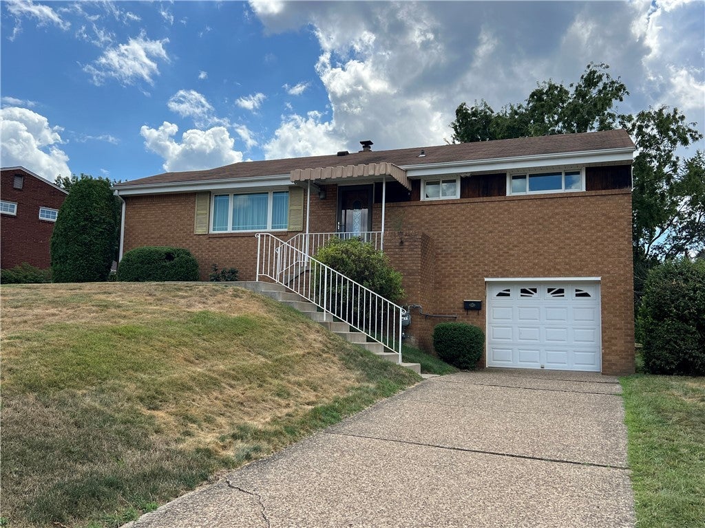 430 Sequoia Drive, Pleasant Hills