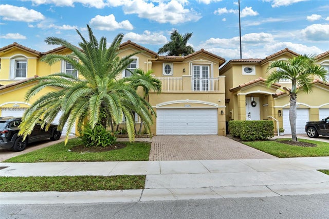 2 of 30 - 11321 Nw 84th St, Doral, FL